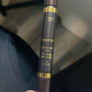 Tom Ford dual correcting pen